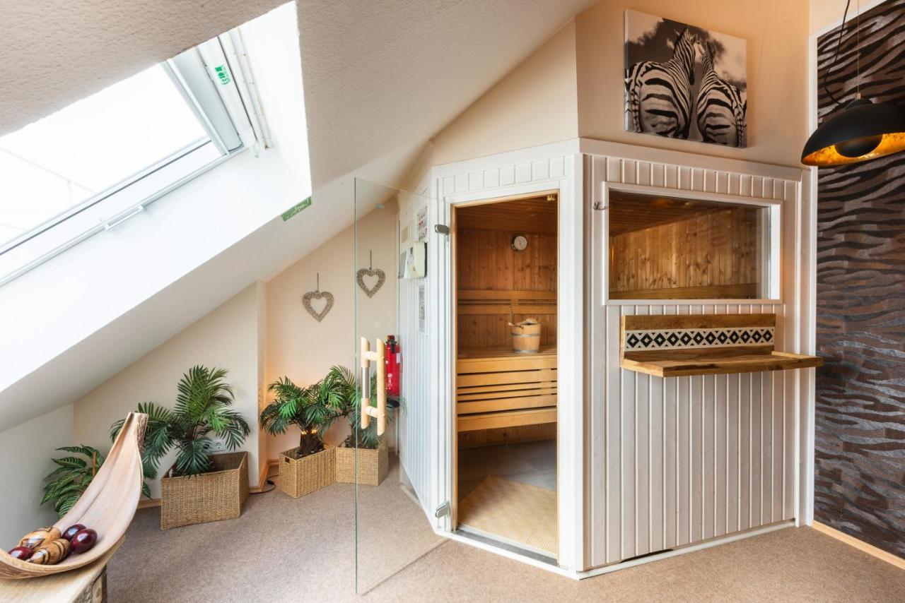 Hotel Ziegelruh Babenhausen  Bagian luar foto